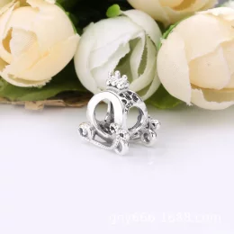 Charms PANDORA Kareta Monogram 798323