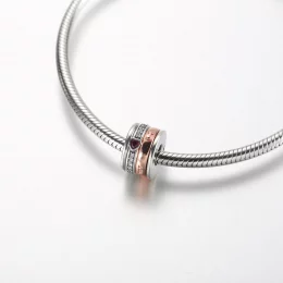 Pandora Charm z dwutonowym obracającym się napisem "Miłość" - 782639C01