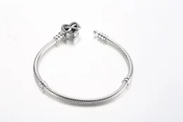 Pandora Moments Bransoleta z łańcuszkiem wężowym z klamrą w kształcie iskry Infinity Heart - 592645C01