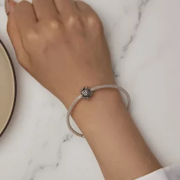 Pandora-Styl Szczęśliwy Charm Wspornik - SCC2525