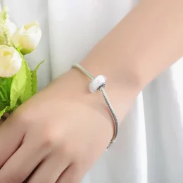 Charms Typu Pandora Białe kamienie ze szkła Murano w kolorze różowym - SCZ004