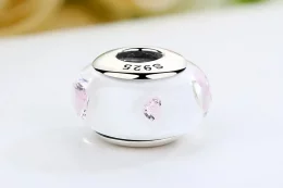 Charms Typu Pandora Białe kamienie ze szkła Murano w kolorze różowym - SCZ004