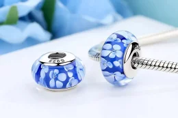 Charms Typu Pandora Niebieskie Szkła Murano Białe Kwiaty - SCZ006