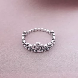 Pandora Queen Ring